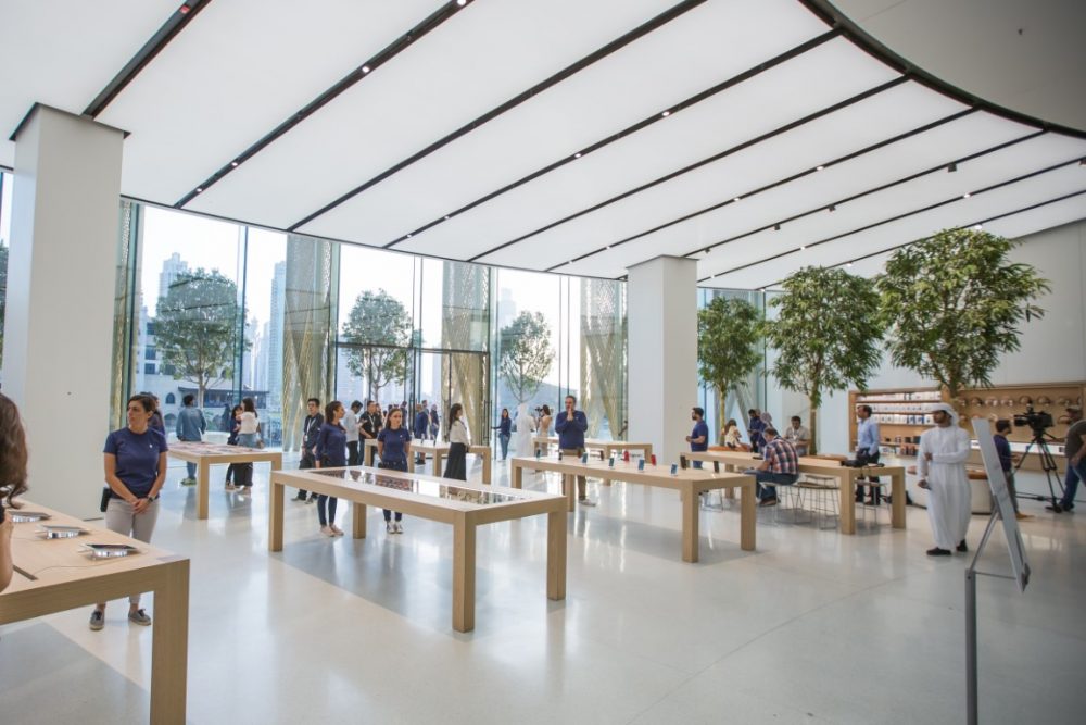 Apple wants genius Indians for retail stores - Arabian Business: Latest ...