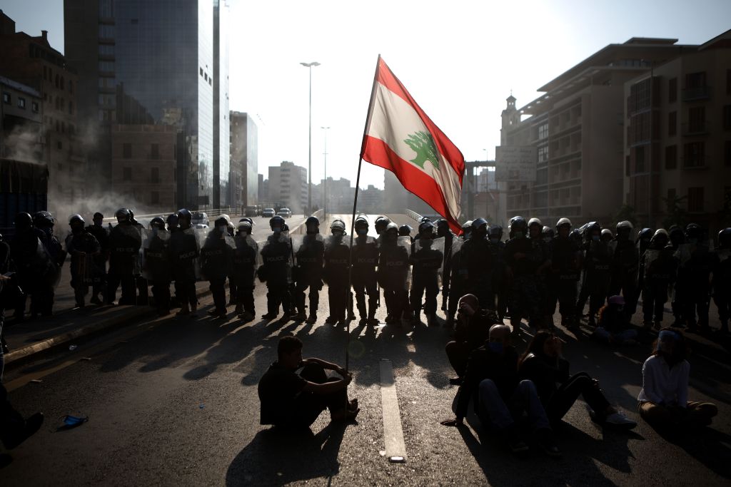 Lebanon To Inject Dollars As Currency Plunge Revives Protests - Arabian ...