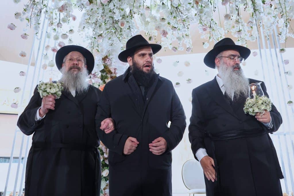 Chabad couple holds UAE's largest-ever Jewish wedding on anniversary of  peace deal with Israel - Jewish Journal