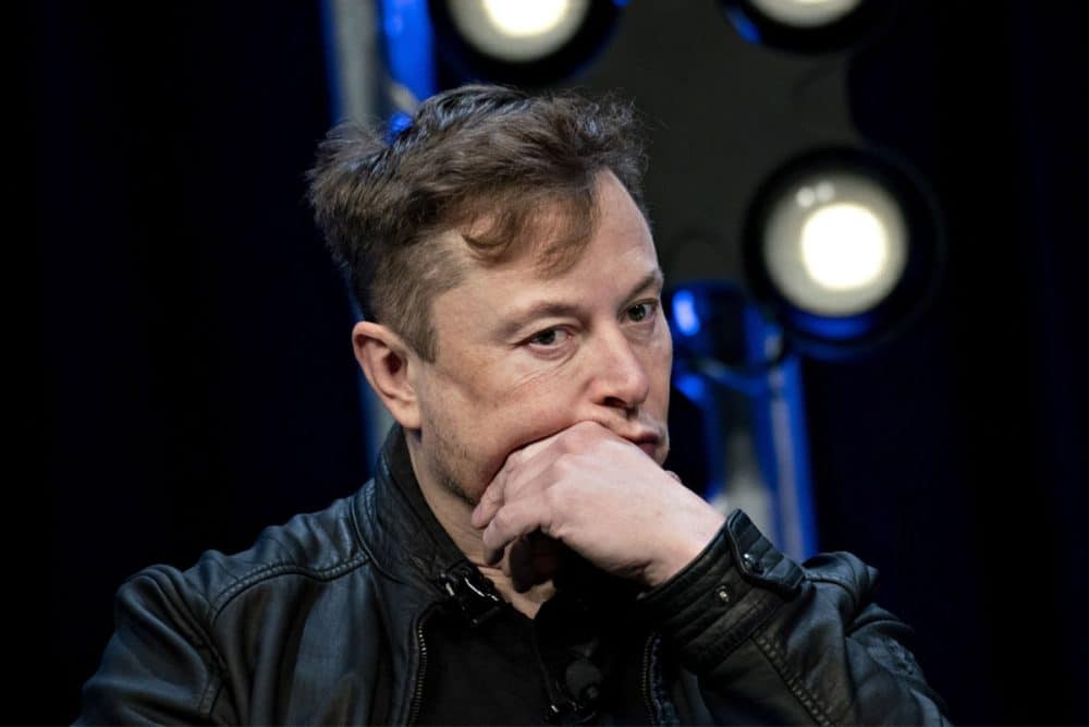 Twitter lost 50% of its advertising revenue, says Elon Musk - Arabian ...