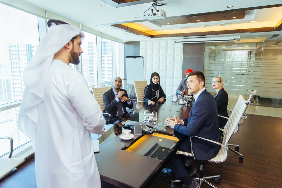 uae businesses economic outlook