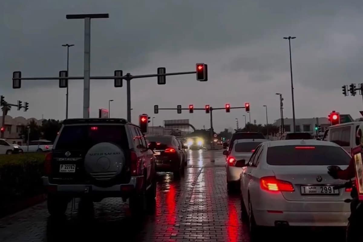 Dubai Police alert Motorists