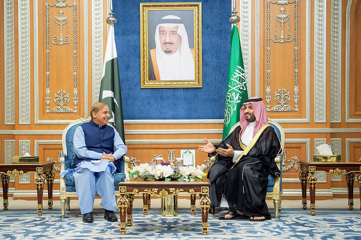 Saudi Arabia to step up investments in Pakistan to $10bn - Arabian ...