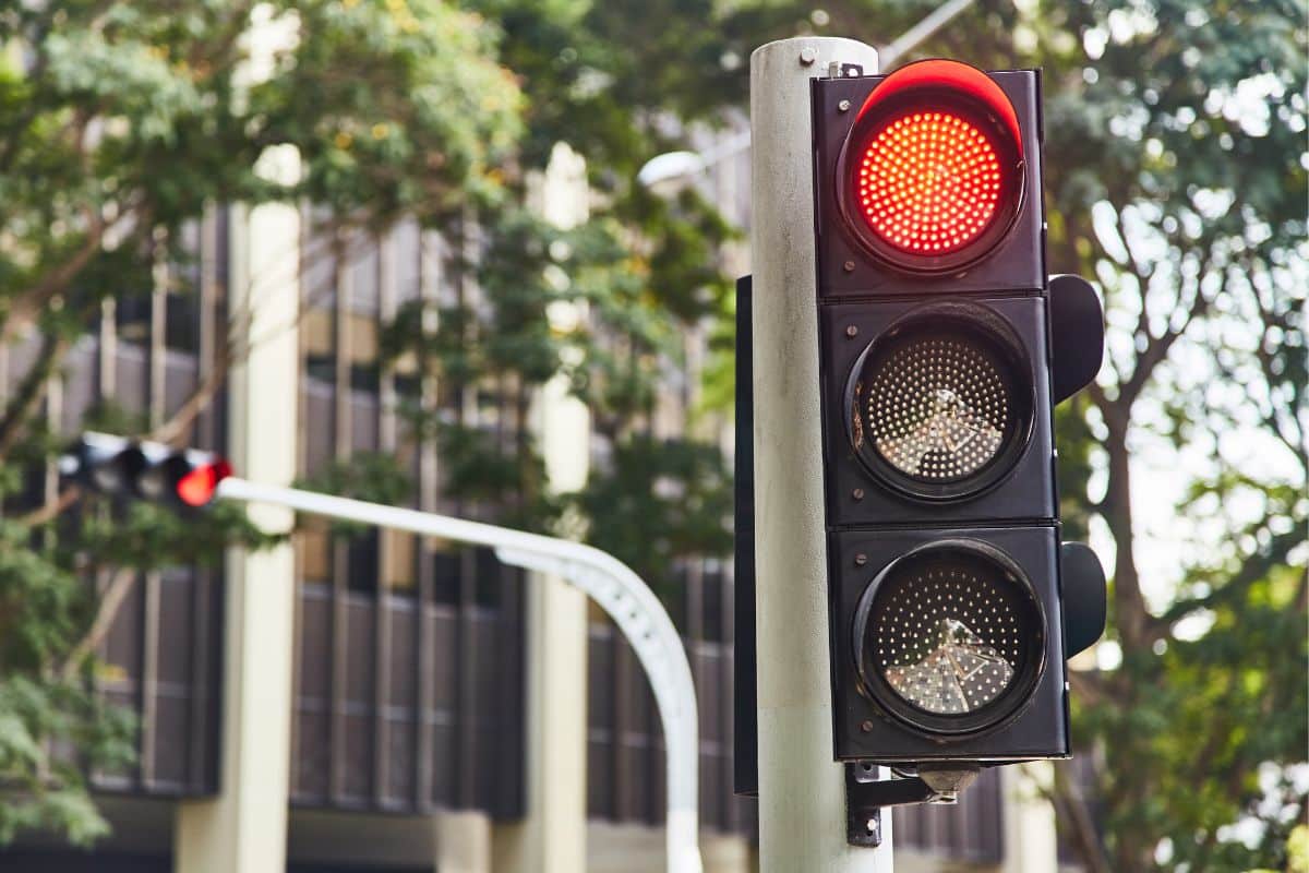 uae motorists violating traffic rules