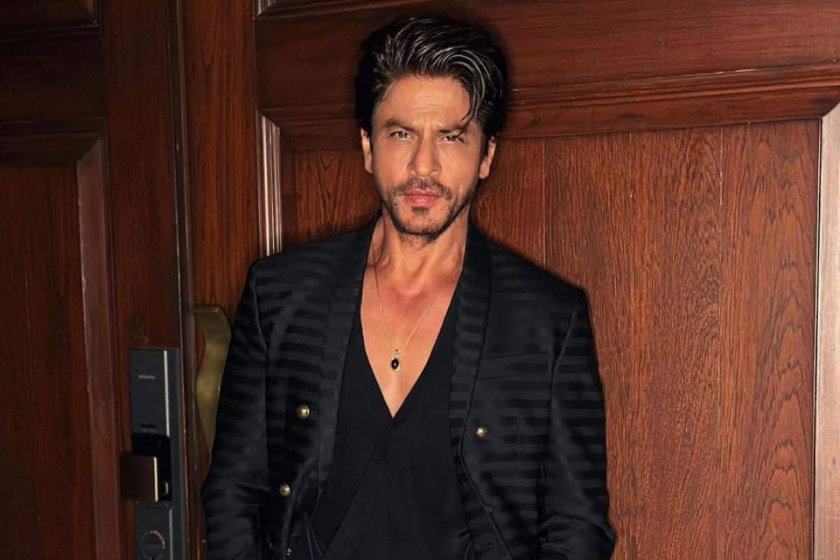Shah Rukh Khan returns after promoting Pathaan in Dubai, proves