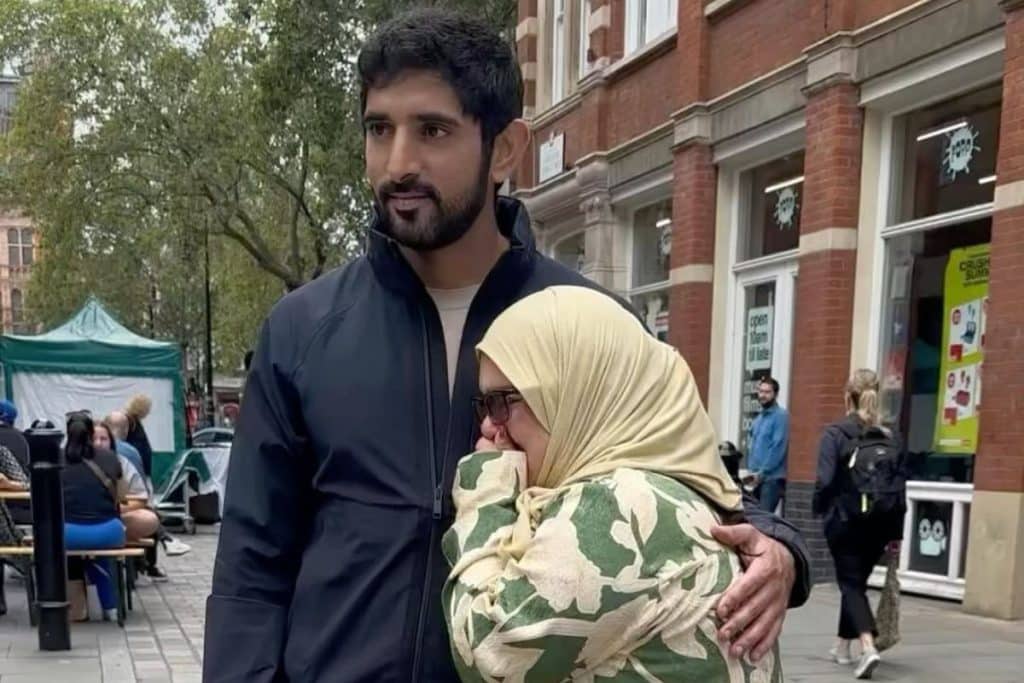 WATCH: Dubai’s Sheikh Hamdan comforts crying woman in London, new viral ...