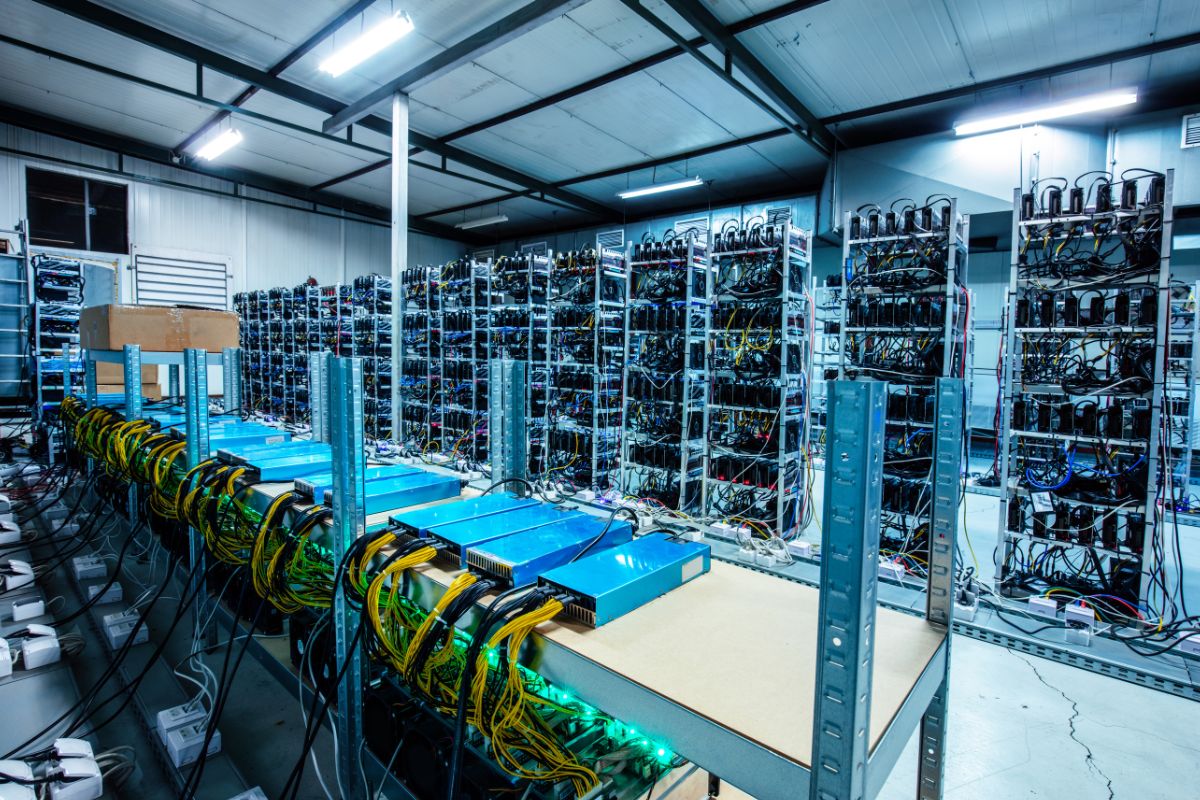 Oman to Host Crypto-Mining Farm