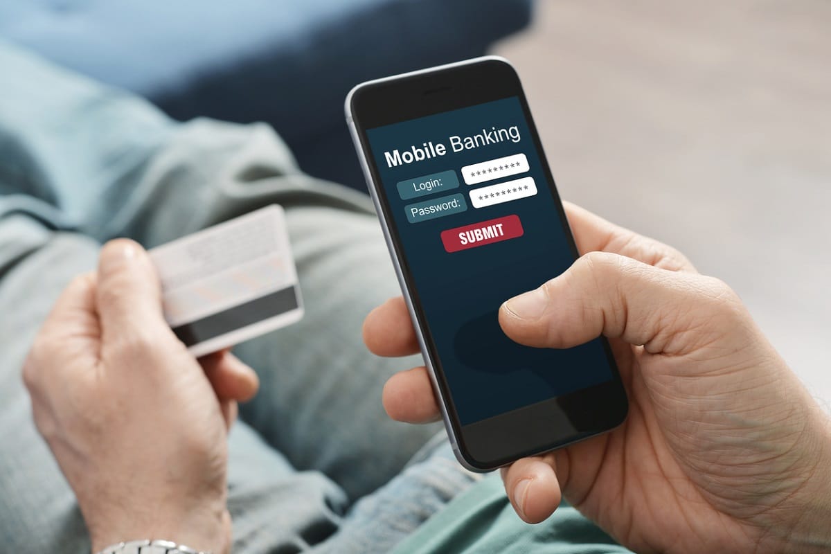 UAE mobile banking