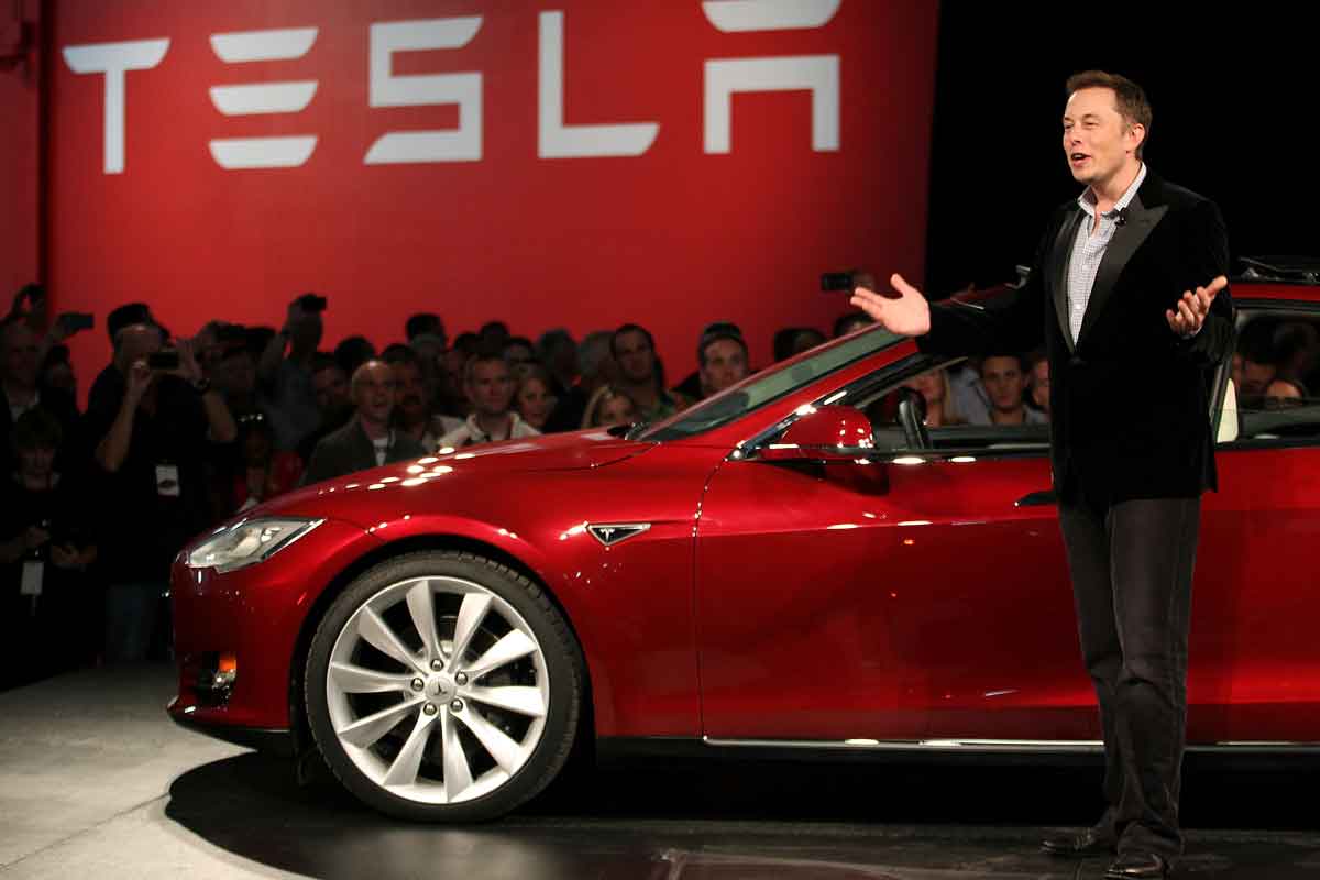 Musk seeks more control at Tesla to allow use of AI and robotics - Arabian Business