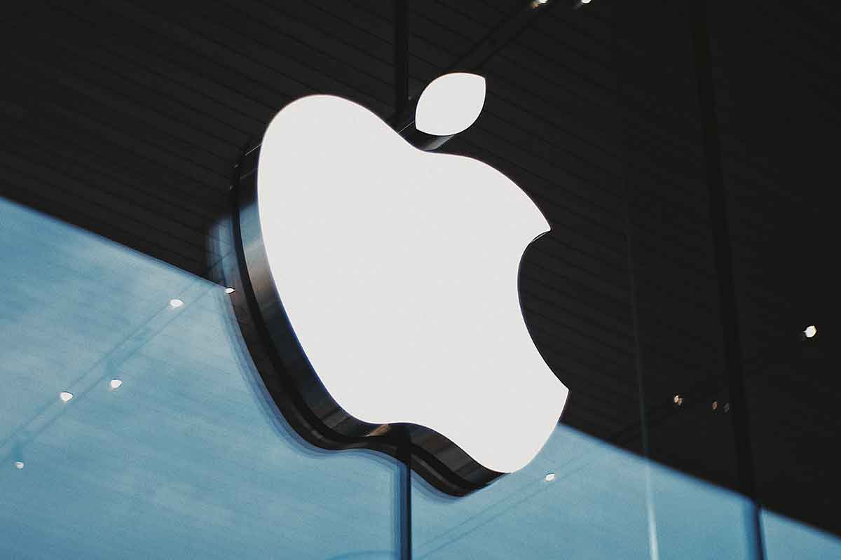 Apple junks its most ambitious electric cars project: Report - Arabian ...