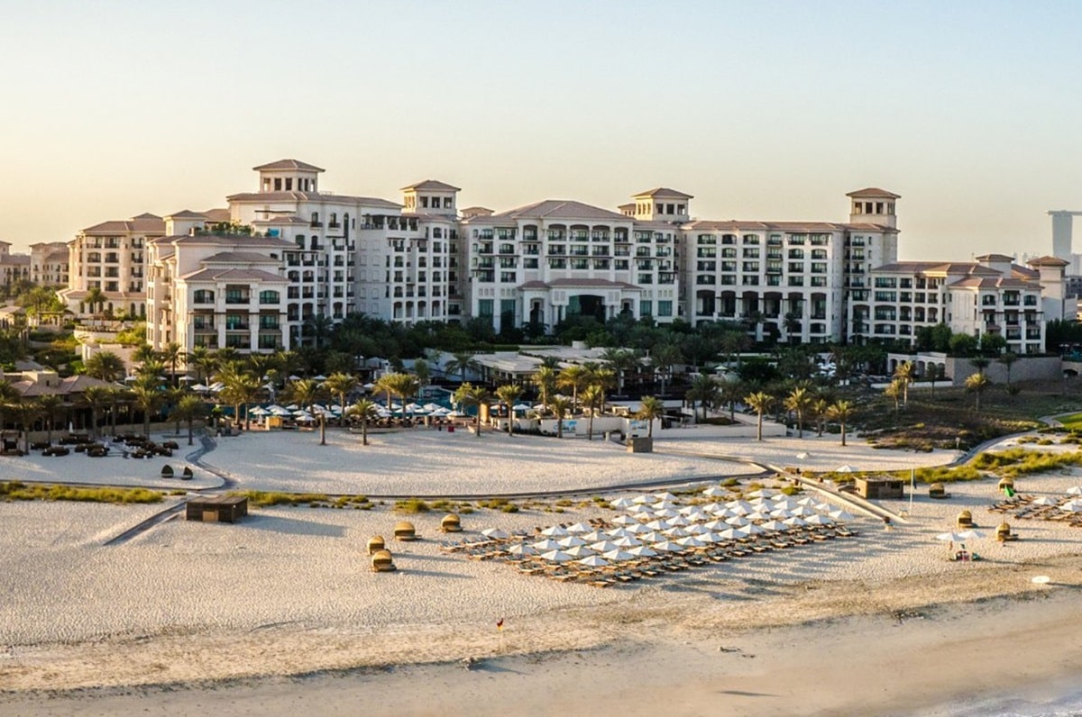 Abu Dhabi investors unite luxury hotel groups - Arabian Business ...