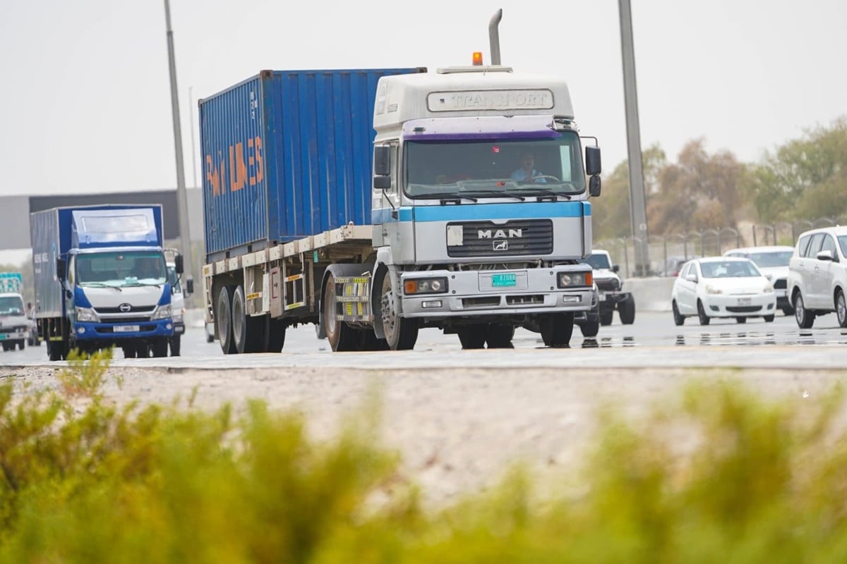 dubai truck road