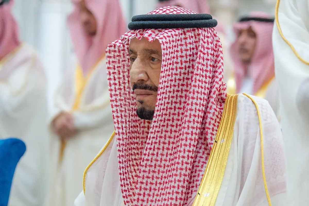 Saudi Arabia's King Salman undergoes treatment for lung infection ...