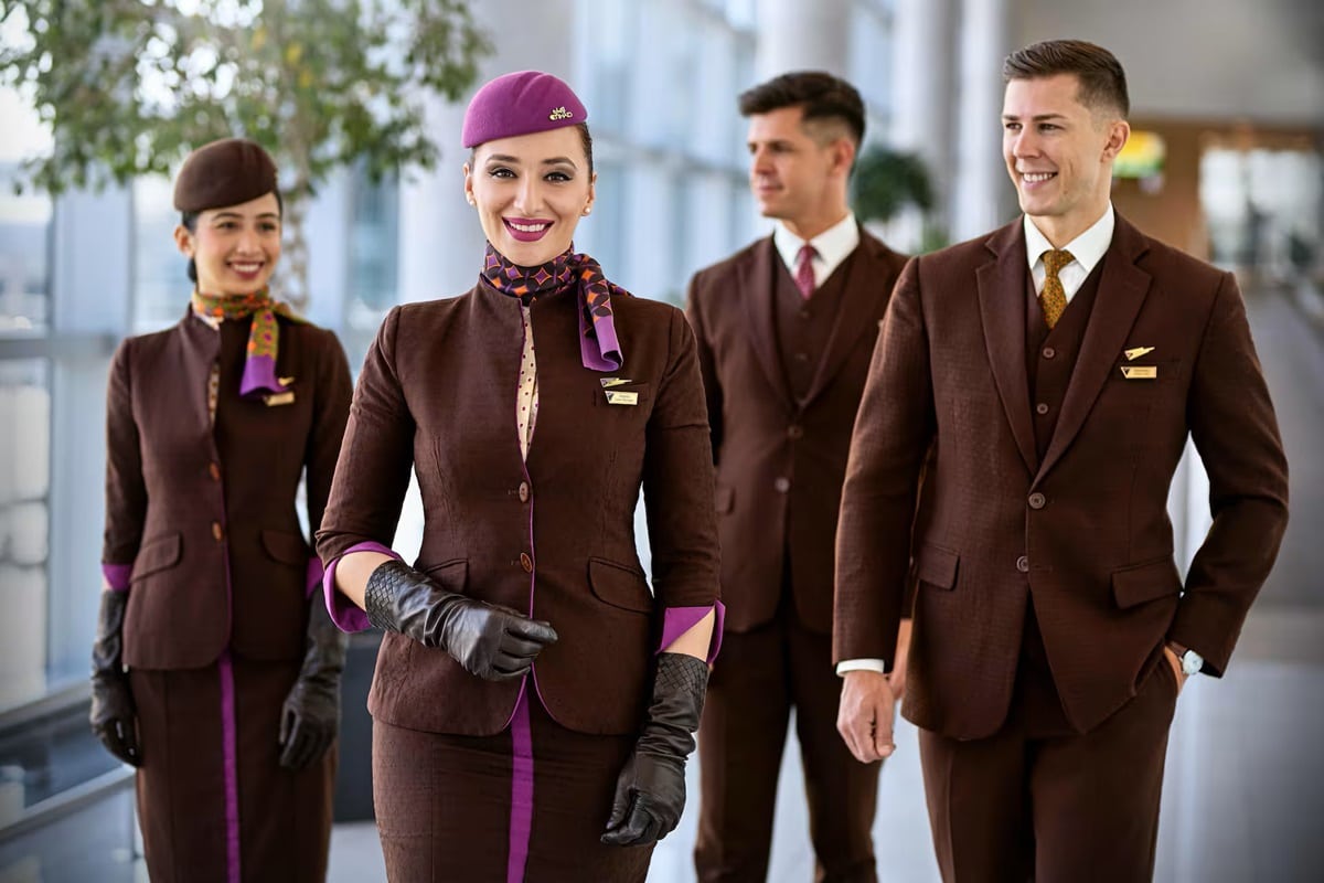 etihad cabin crew