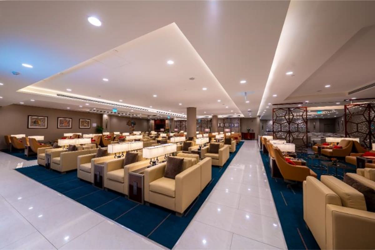 Emirates Jeddah lounge