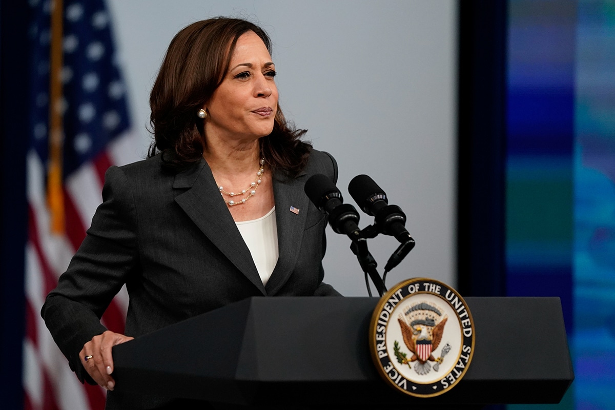 Democrats back Kamala Harris as donations surge