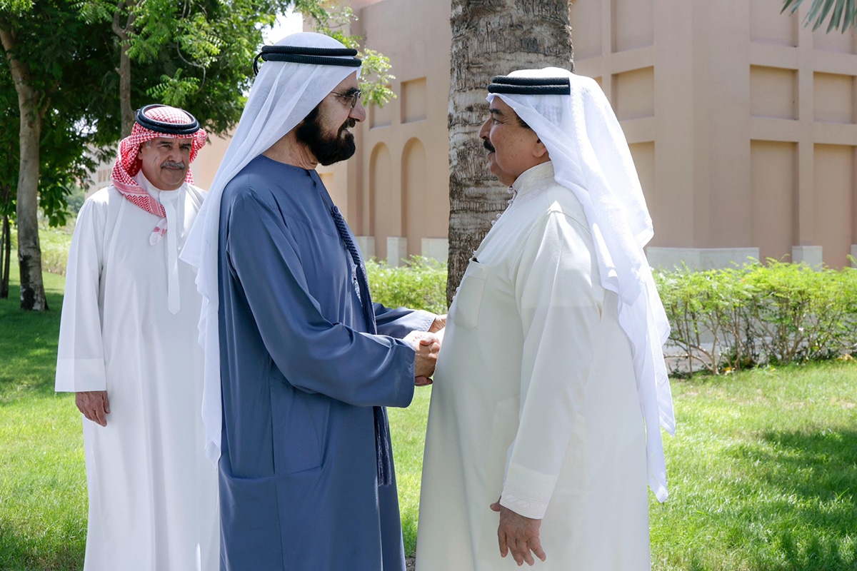 Sheikh Mohammed meets with King of Bahrain