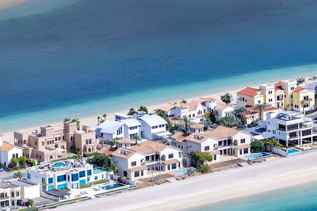 Dubai luxury villas real estate on Palm Jumeirah