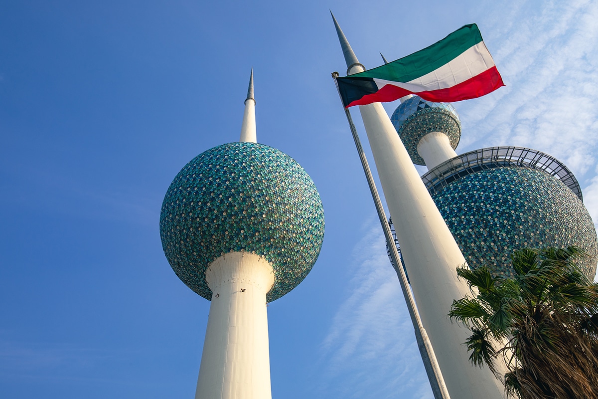 featured image thumbnail for post Kuwait reopens work visas to support short-term government projects