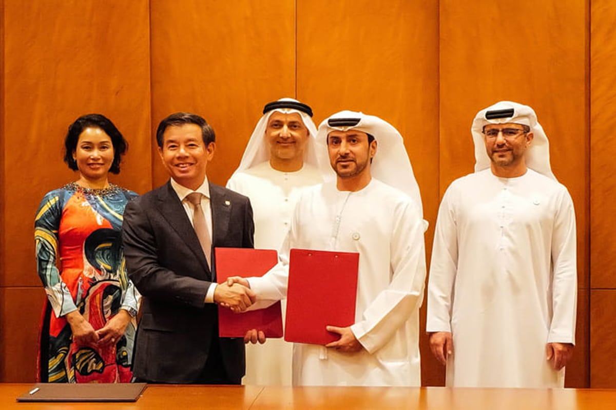 Vingroup and AD Ports Group Sign MoU