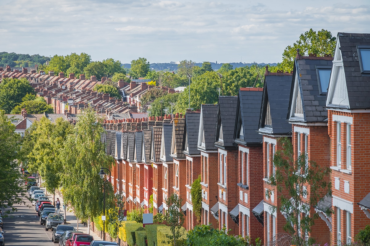 Saudi Investors Eye UK Property Market, Demand Bilingual Assistance