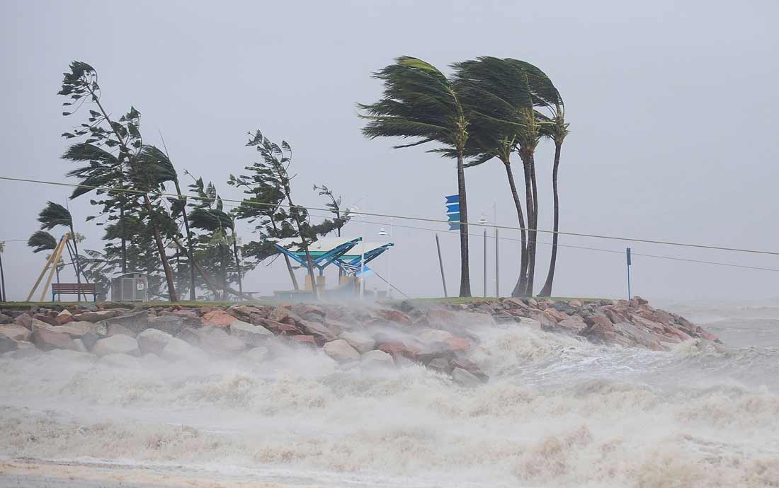 Cyclone Roanu Pounds Bangladesh - Culture & Society - Arabianbusiness