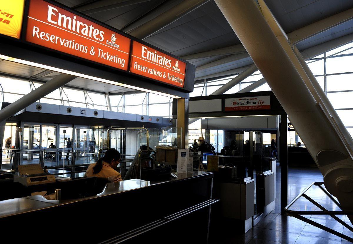 emirates broken baggage claim