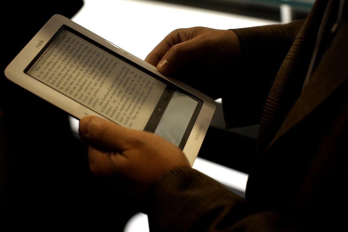 Barnes Noble Improves Nook Color To Take On Ipad Arabianbusiness