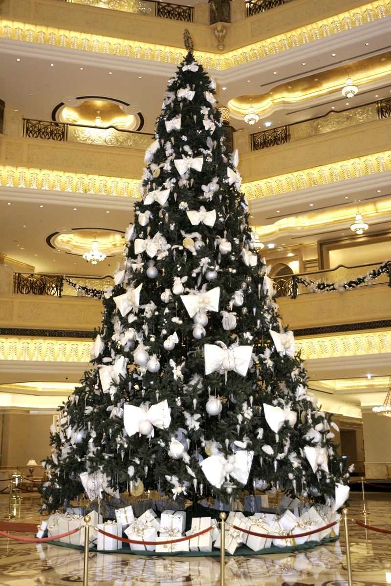 Emirates Palace scales back bling Christmas tree Arabianbusiness