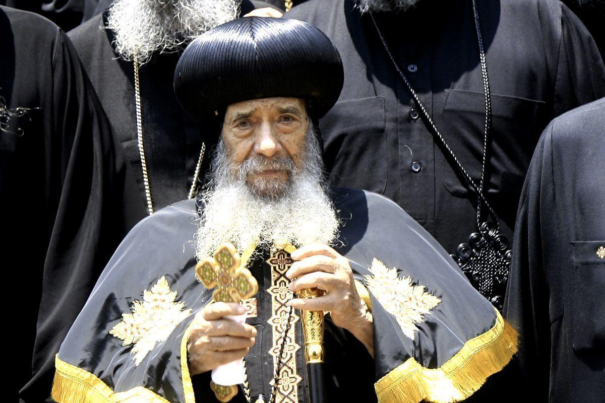 Egyptians mourn Coptic Pope Shenouda - Culture & Society - Arabianbusiness