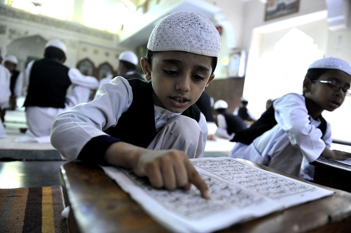 Indian Muslim students recite the Holy Qur’an - Arabianbusiness