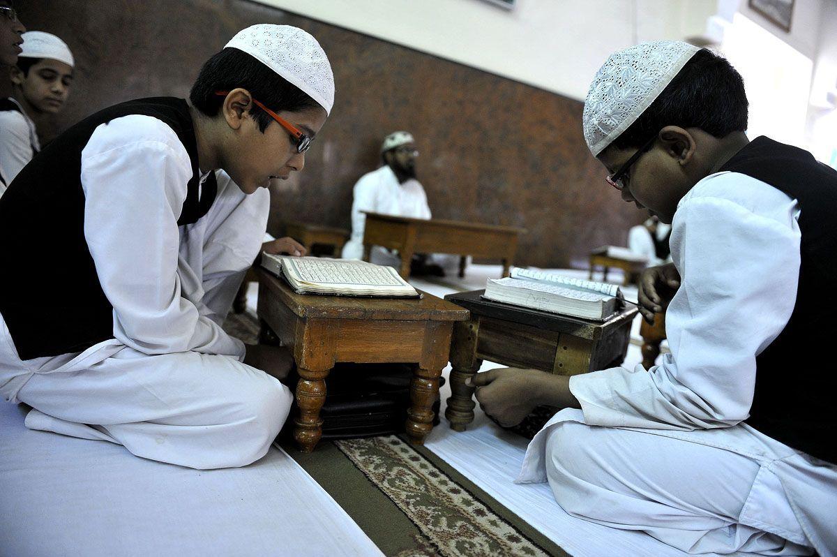 Indian Muslim students recite the Holy Qur’an - Arabianbusiness