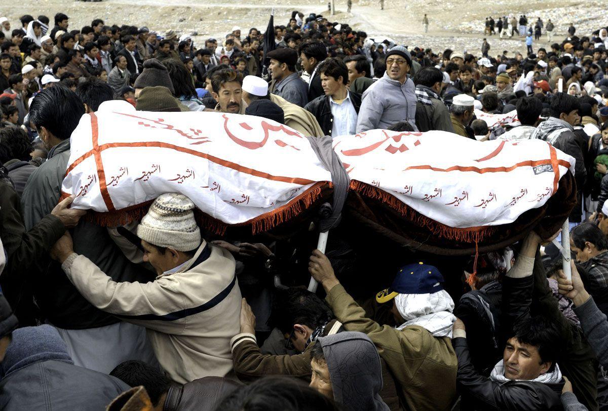 Unrest at mass funeral in south-west Pakistan - Arabianbusiness