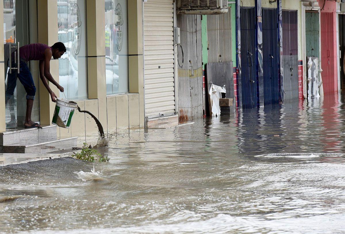 Heavy rainfall causes floods across Riyadh Arabianbusiness