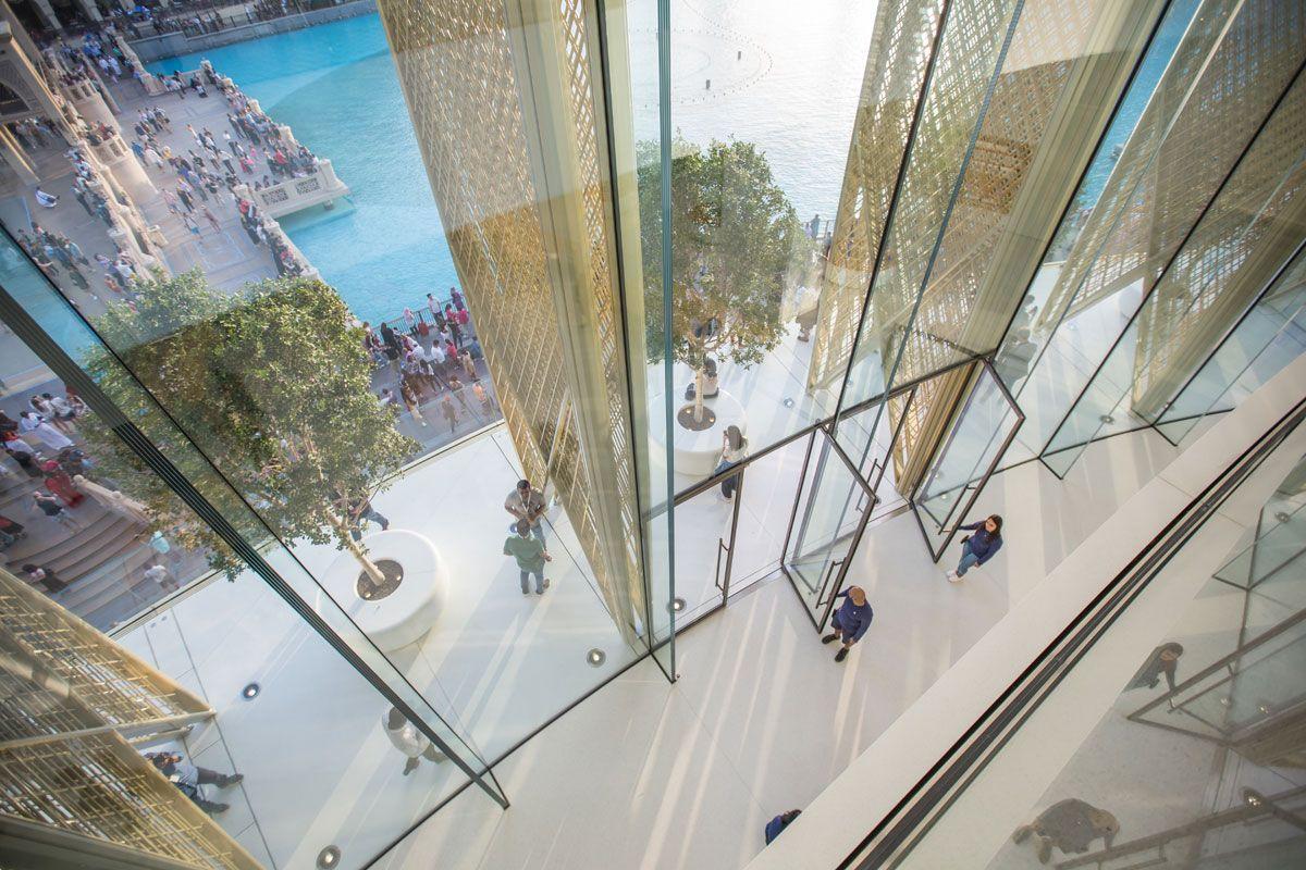 in-pictures-new-apple-store-in-dubai-features-kinetic-wings-that