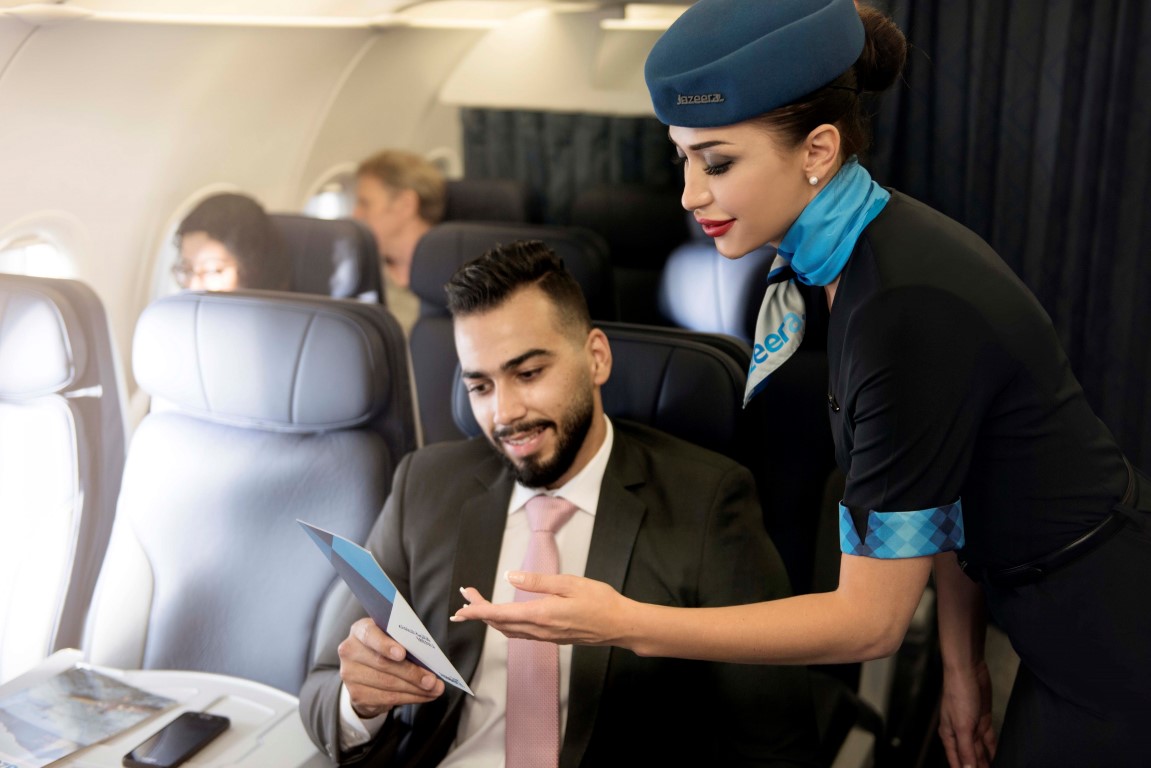 Авиакомпания jazeera. Jazeera Airways авиакомпания самолет. Самолет Аль Джазира. Kuwait Airways Business class. Kuwait Airways стюардессы.