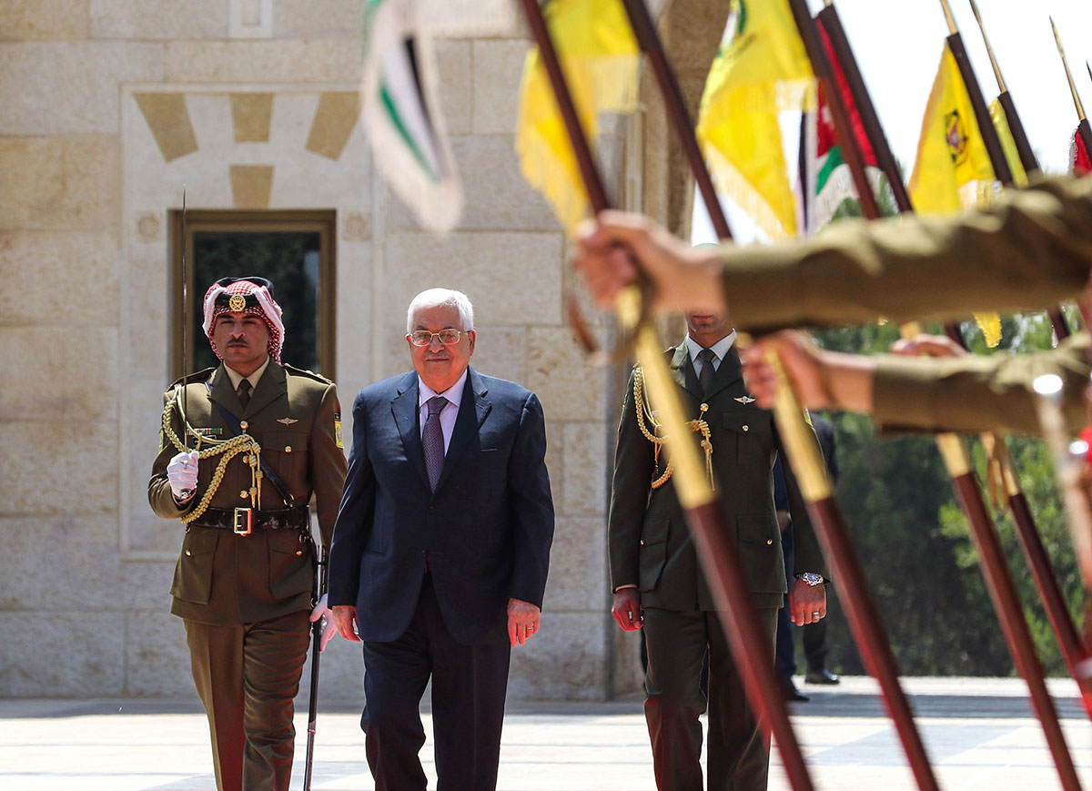 In Pictures Palestinian President Mahmoud Abbas Meets With King