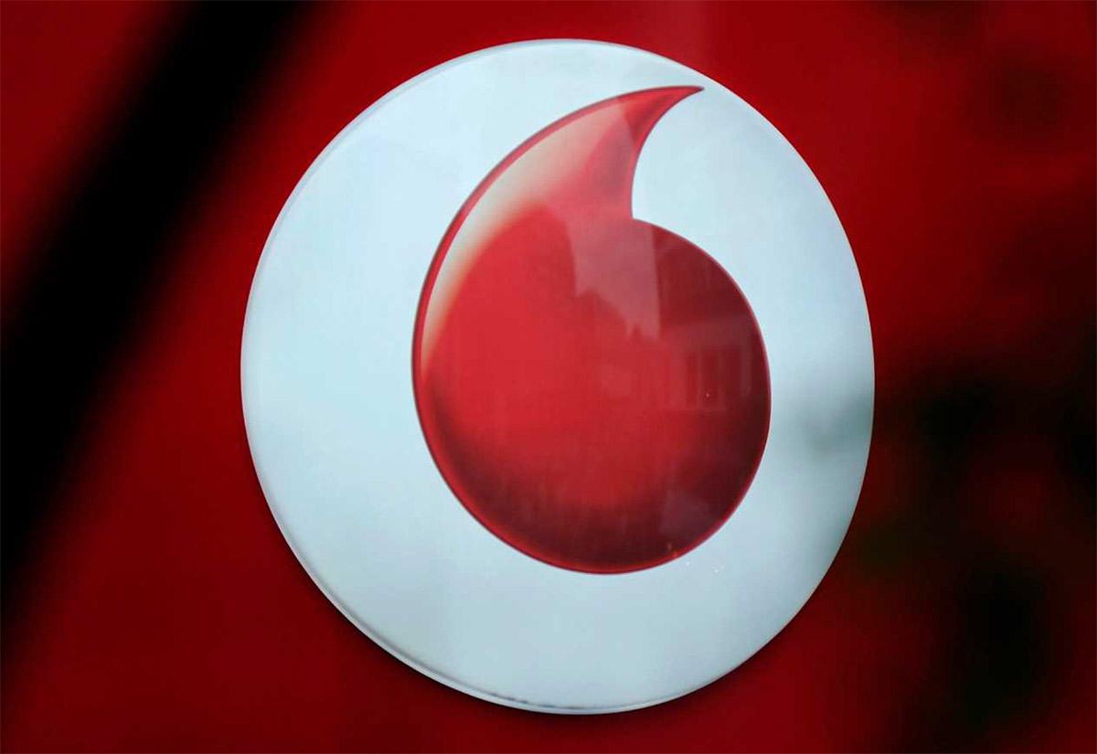 telecoms-giant-vodafone-wins-licence-to-become-third-oman-operator